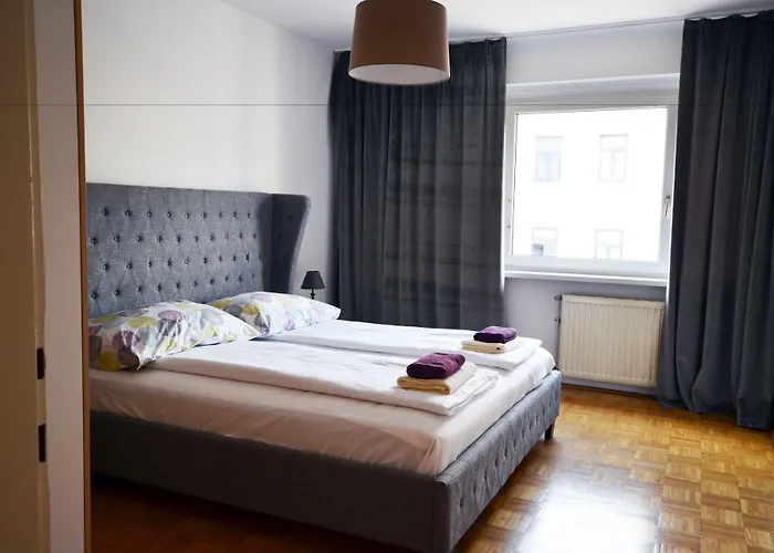 Naschmarkt Premium In "your Vienna" Wien
