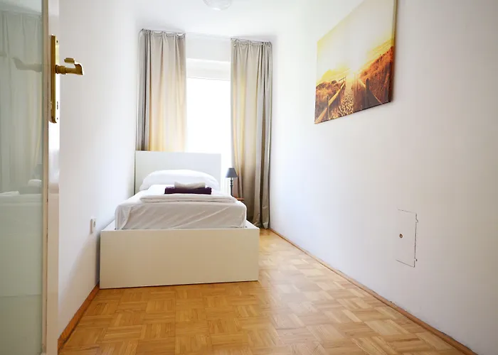 Naschmarkt Premium In "your Vienna"