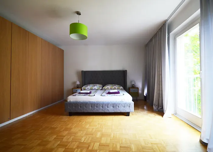 Naschmarkt Premium In "your Vienna" Wien